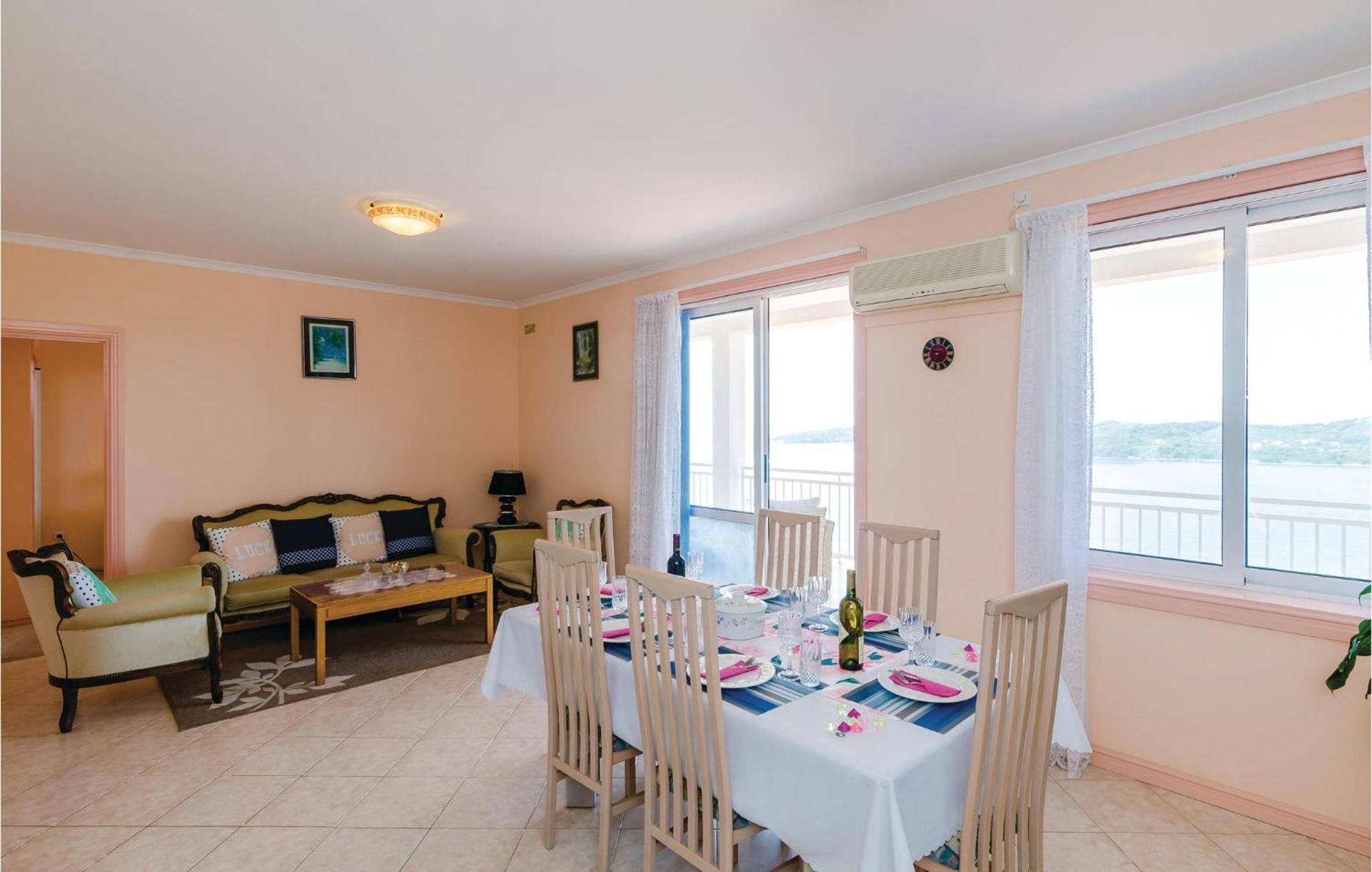 3 Bedroom Beautiful Apartment In Orasac Εξωτερικό φωτογραφία