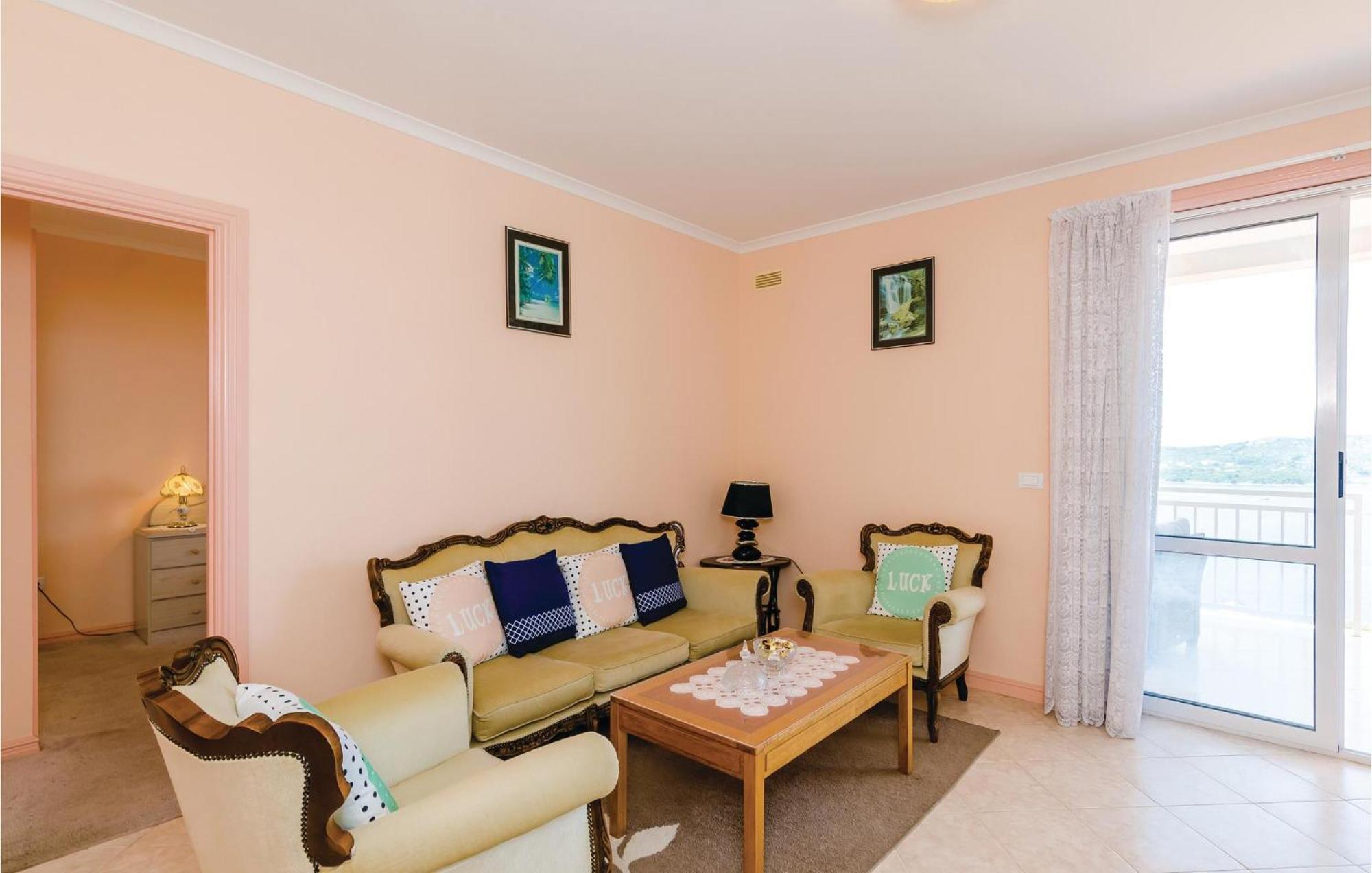 3 Bedroom Beautiful Apartment In Orasac Εξωτερικό φωτογραφία