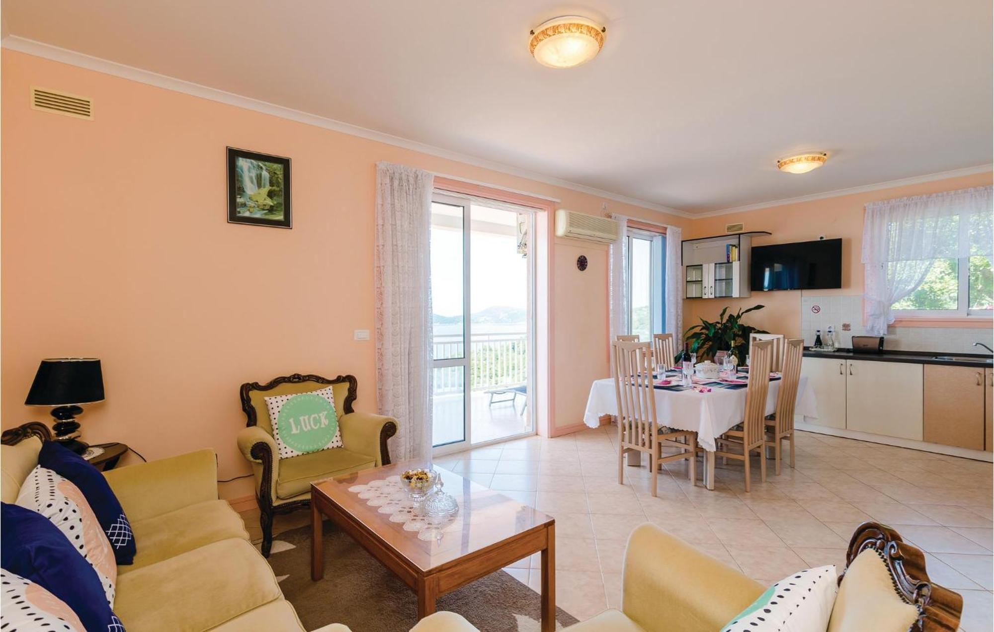 3 Bedroom Beautiful Apartment In Orasac Εξωτερικό φωτογραφία