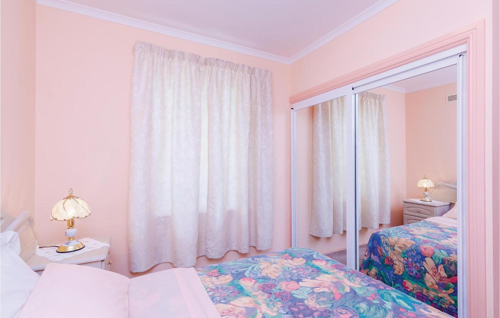 3 Bedroom Beautiful Apartment In Orasac Εξωτερικό φωτογραφία