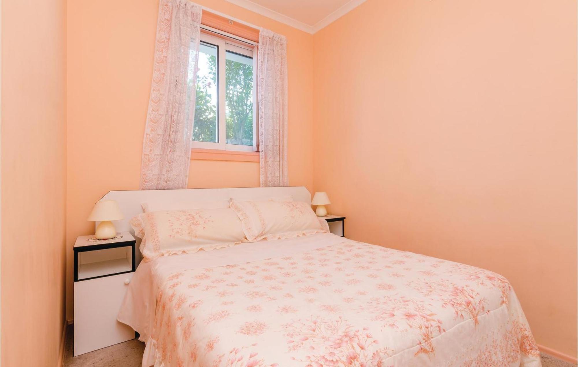 3 Bedroom Beautiful Apartment In Orasac Εξωτερικό φωτογραφία