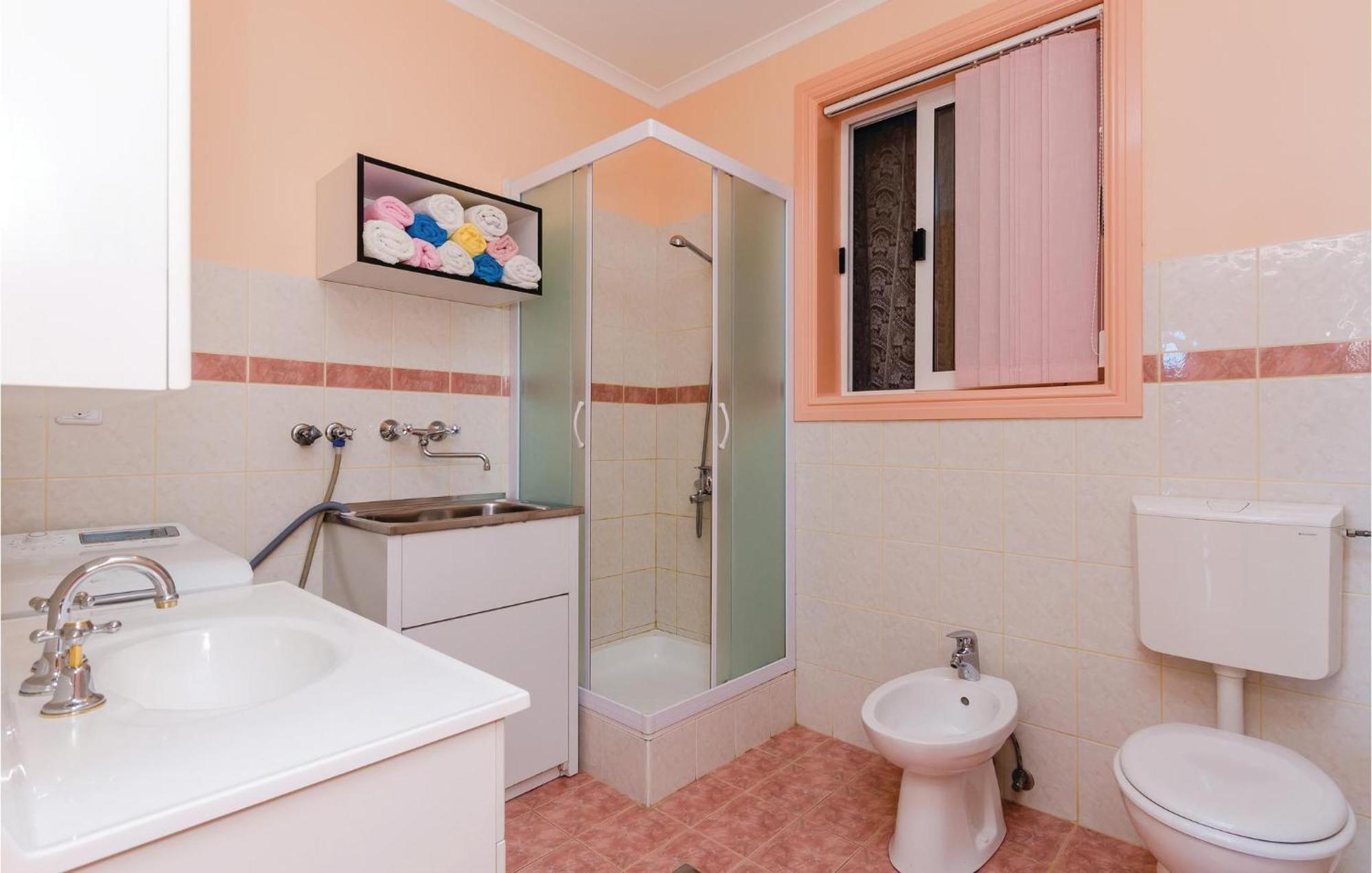 3 Bedroom Beautiful Apartment In Orasac Εξωτερικό φωτογραφία